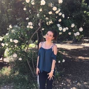 Meet your Posher, Claudia